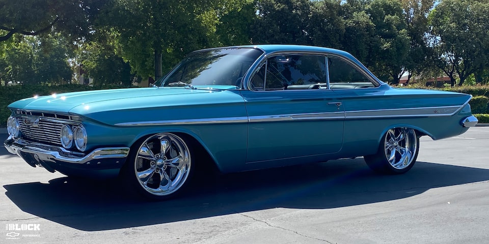 Floyd Amerino y Chad Rowlands crearon este Chevrolet Impala 1961 en un garaje para dos autos durante 12 años.