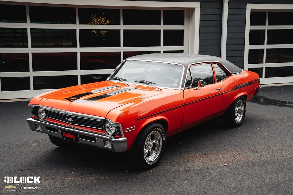 El dúo de padre e hijo de Dan y Andy Traeger llevó su Chevy Nova 1970 al que se le cambió el motor por un LS6 al Holley LS Fest East del otoño pasado.