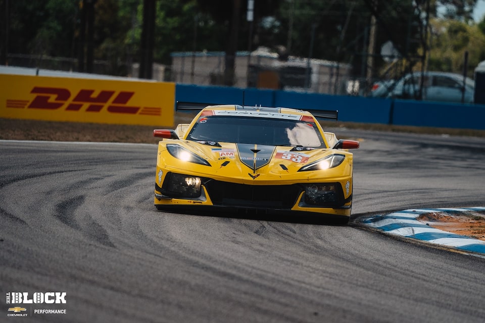 Nicky Catsburg, Nico Varrone y Ben Keating conducirán el Corvette C33.R n.º 8 en el FIA WEC este año.